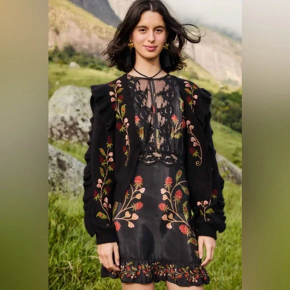 Farm Rio: Black Berry Embroidery Knit
Cardigan - Picture 7 of 12